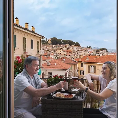 Matty's - Center - Sea View - Free Parking - Strategic Area