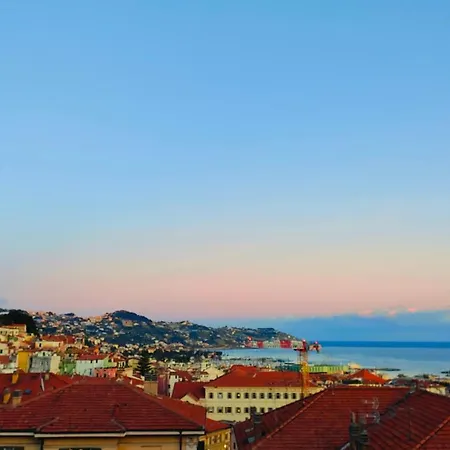 Matty's - Center - Sea View - Free Parking - Strategic Area Apartment